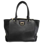 Pre-owned Leather shoulder-bags