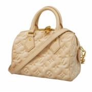 Pre-owned Fabric handbags