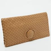 Pre-owned Leather clutches