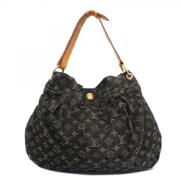 Pre-owned Fabric handbags