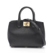 Pre-owned Leather handbags