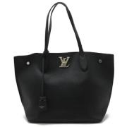 Pre-owned Leather totes