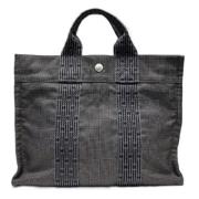 Pre-owned Canvas handbags