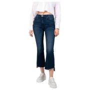 Chic Insider Crop Stay Fray Jeans