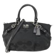 Pre-owned Fabric handbags