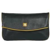 Pre-owned Leather clutches