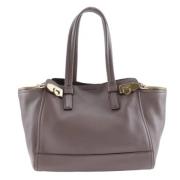 Pre-owned Leather shoulder-bags