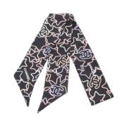 Pre-owned Silk scarves