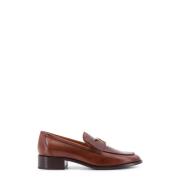 Klassisk skinnloafer med metalllogo