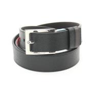 Pre-owned Leather belts