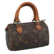 Pre-owned Canvas handbags