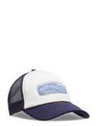 Route Foam Trucker Cap Navy Les Deux