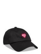 Essence Cap Black Makia