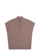 Knitted Vest, Kary Brown Ivo Nikkolo