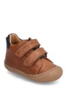 Walkers™ Velcro Shoe Lave Sneakers Brown Pom Pom