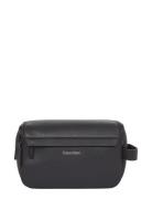 Ck Must Washbag W/Hanger Toalettveske Black Calvin Klein