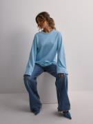 Only - Langermede topper - Clear Sky - Onlina L/S Wide Sleeve Top Box ...