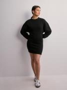 Nelly - Korte kjoler - Svart - Cosy Sweater Dress - Kjoler