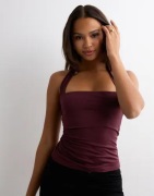 Nelly - Rød - Amaze Me Halterneck Top