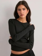 Nelly - Svart - Sculpting LS Top