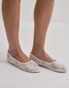 Nelly - Hvit - Lace Ballerina