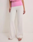 Nelly - Hvit - Relaxed Yoga Pants